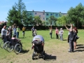 Rozgrzewka podczas pikniku sportowego w ramach obchodów X Europejskiego Tygodnia Sportu dla Wszystkich
